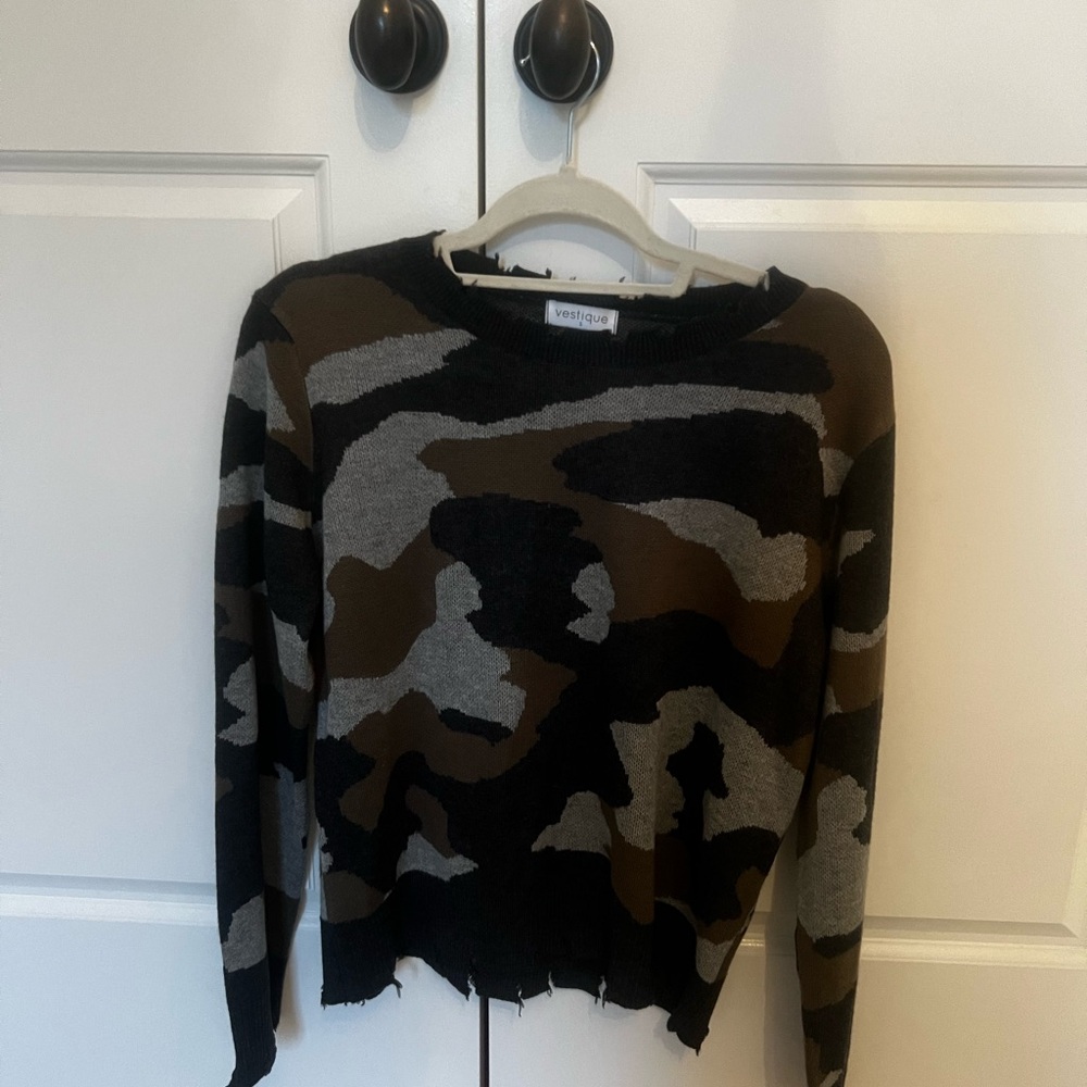 Vestique Urban Camo Knit Sweater